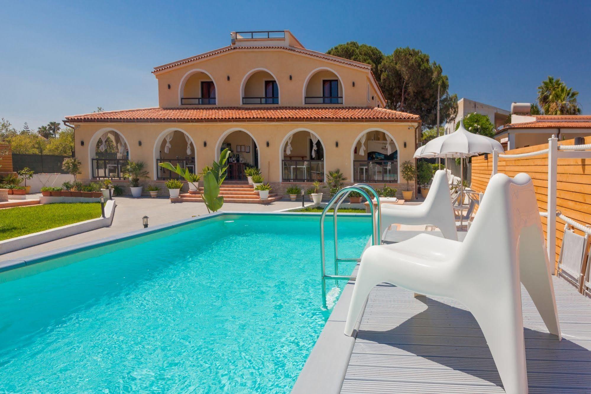 فونتاني بيانكي Villa Sunset B&B/Apartments المظهر الخارجي الصورة