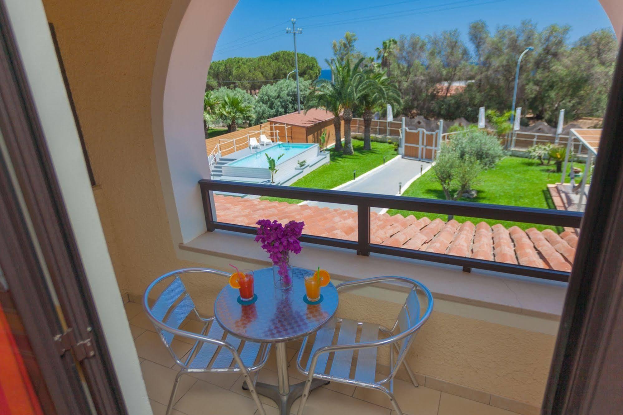 فونتاني بيانكي Villa Sunset B&B/Apartments المظهر الخارجي الصورة